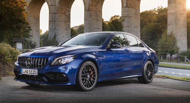 რა ცვლილებებია განახლებულ Mercedes-AMG C63-ში