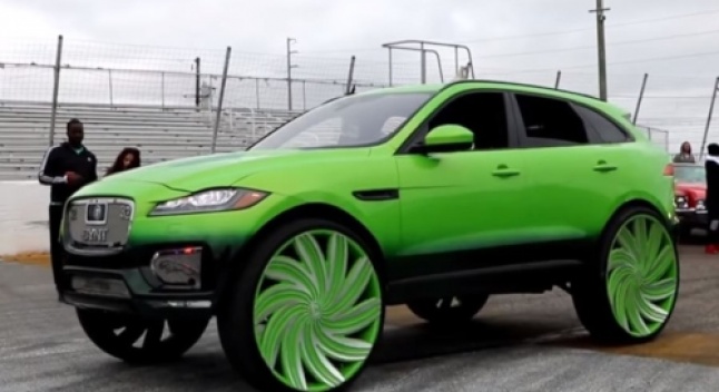 აშშ-ში გამოჩნდა მწვანე Jaguar F-Pace-ი, რომელიც 81 სმ დისკებზე დგას