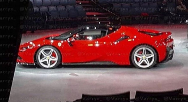 ინტერნეტში Ferrari-ს ახალი ჰიბრიდული სუპერმანქანის ფოტო გავრცელდა