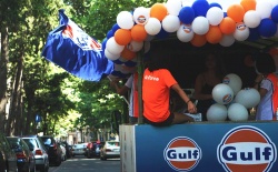 Gulf gave the gifts to the citizens in the streets of Tbilisi